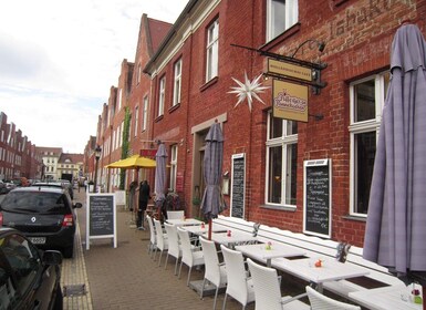 Berlin: Potsdam and Wannsee Tour with Hotel Pickup