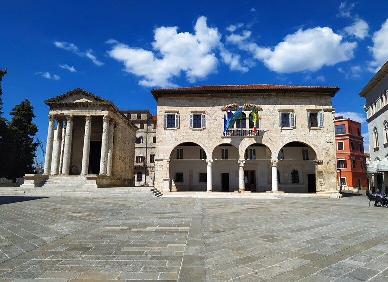 Pula Storytelling Tour