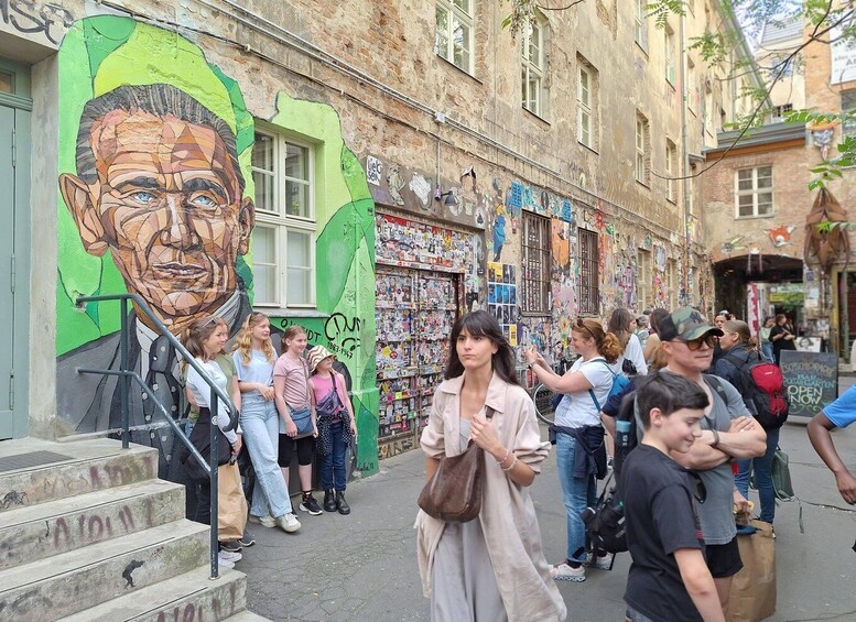 Berlin: Secrets of Berlin Bike Tour
