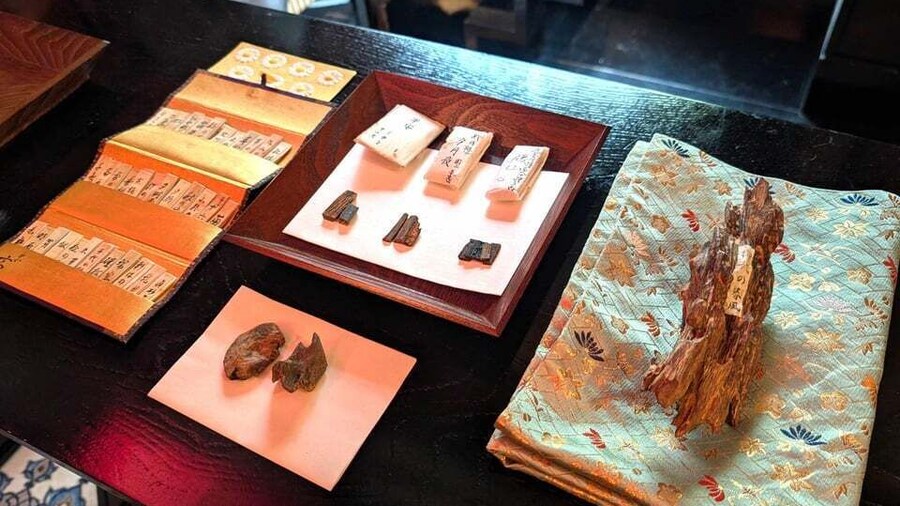 Nagoya: Kakuozan guided tour w/Incense Ceremony Experience
