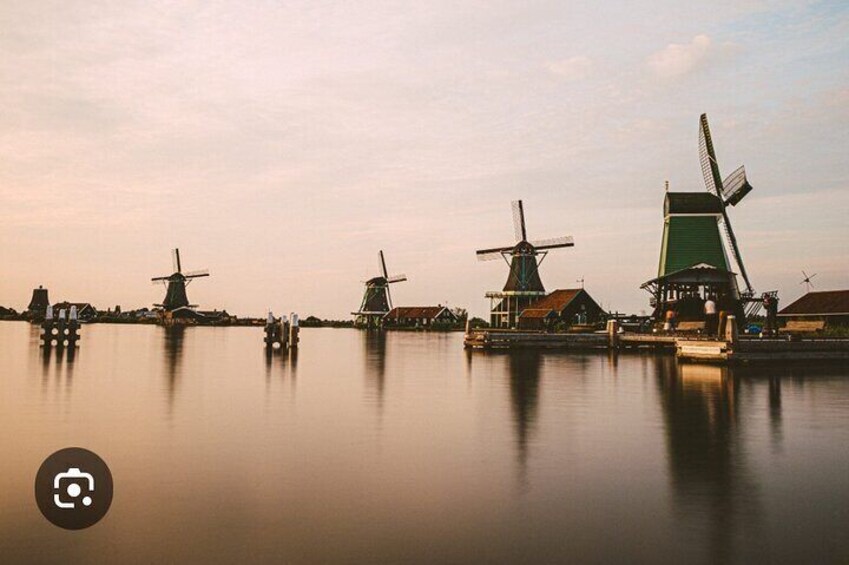 Amsterdam: Private Tour Windmills, Castle and Volendam