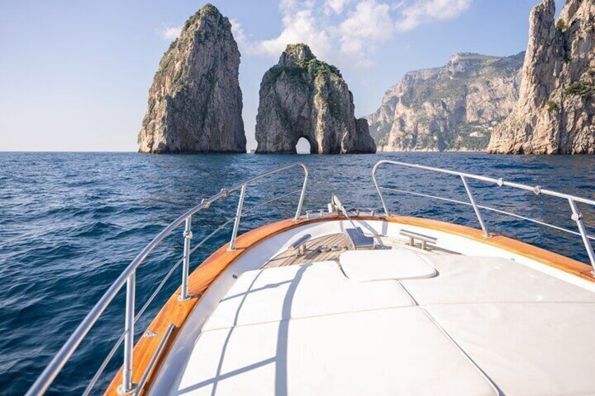 Private Boat Tour through the Crystal Clear Waters of Capri