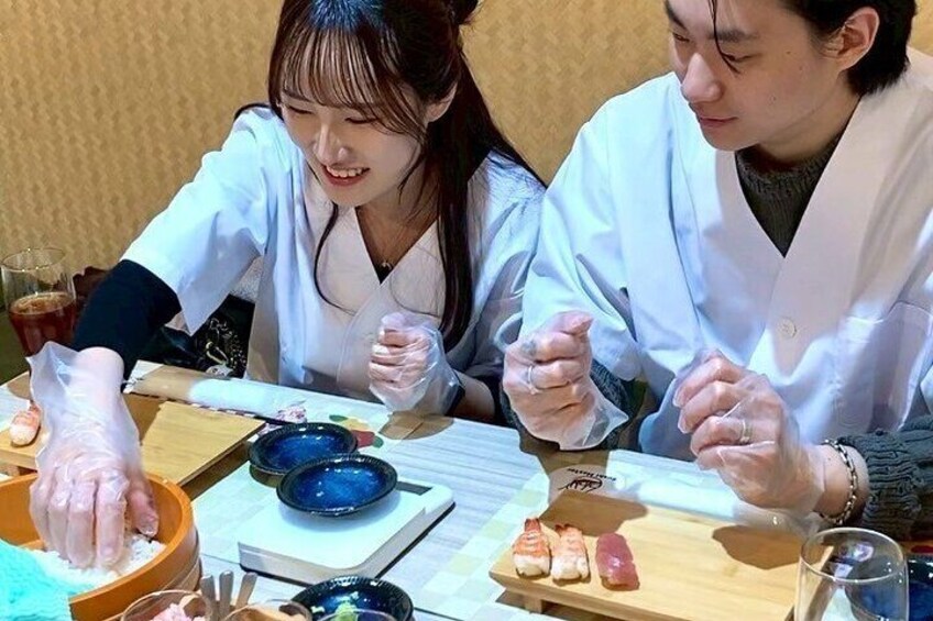 Sushi Making Experience in Namba Osaka