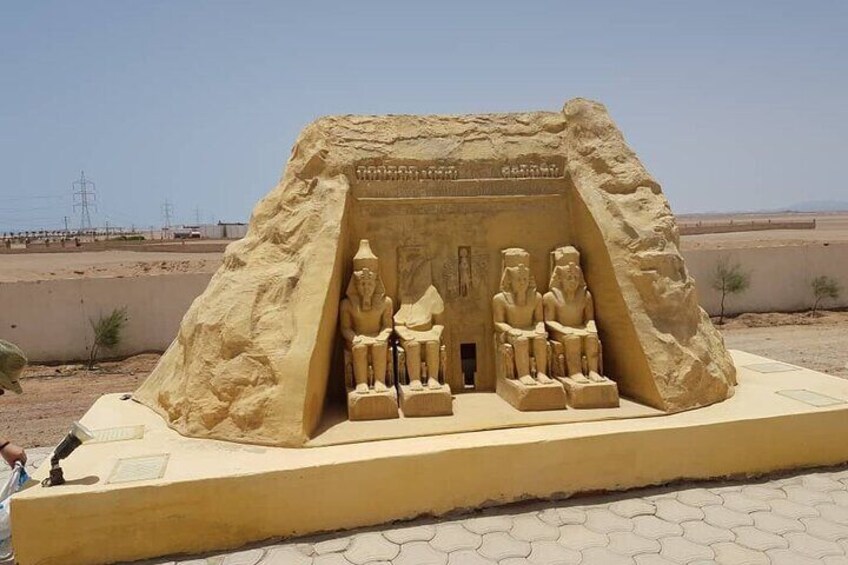 Mini Egypt Tour in Open Museum with Transfer - Hurghada