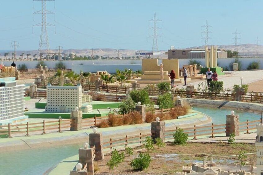 Mini Egypt Tour in Open Museum with Transfer - Hurghada