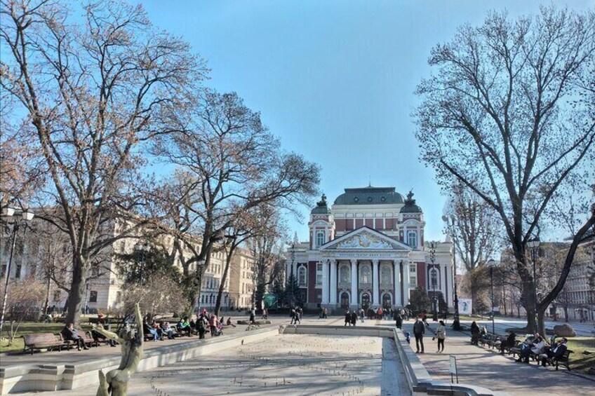 Sofia City Tour with National History Museum