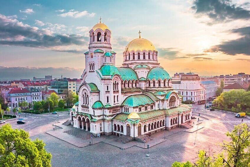 Sofia City Tour with National History Museum