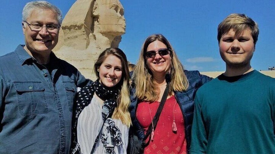 Best Private Cairo Layover Tour to Giza pyramids and sphinx