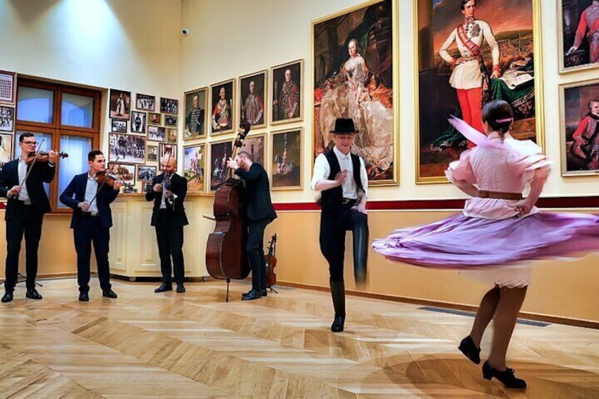 Budapest Folklore in the Castle Live Show