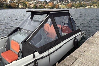 Lake Como Boat tour share with prosecco and winter cover