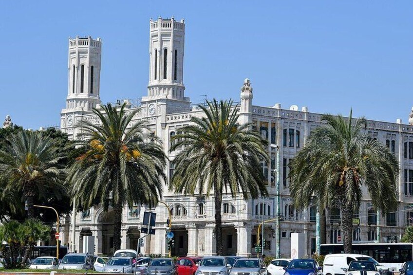 Historical and Gourmet Walking Tour in Cagliari from Cruise Port
