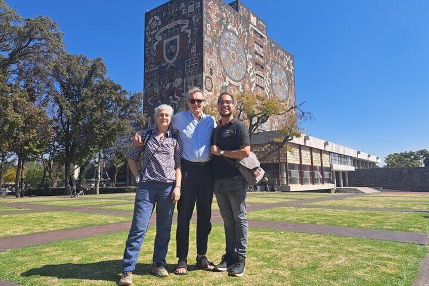 Guided Tour of the Unam Murals