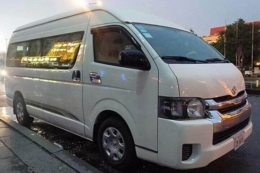 Toyota Hiace van(VIP)