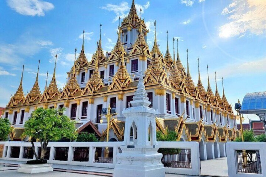 Bangkok Wat Ratchanatdaram Golden Mount and Wat Trai Mit