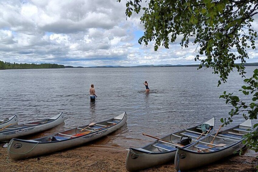 Guided Canoe Tour on the Lake Venjanssjön
