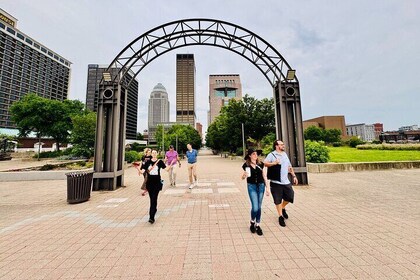 Visite à pied des mésadaptés et du chaos du centre-ville de Louisville
