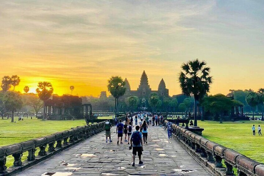 1Day Express Tour From Phnom Penh to Siem Reap Angkor and Back