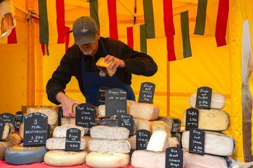 Vienna Markets Private Gourmet Tour Local Tastes and Drinks