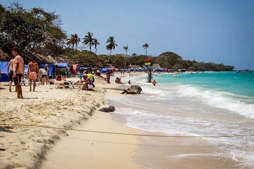 Full Day Tour to Aviary plus Playa Blanca Baru with Lunch