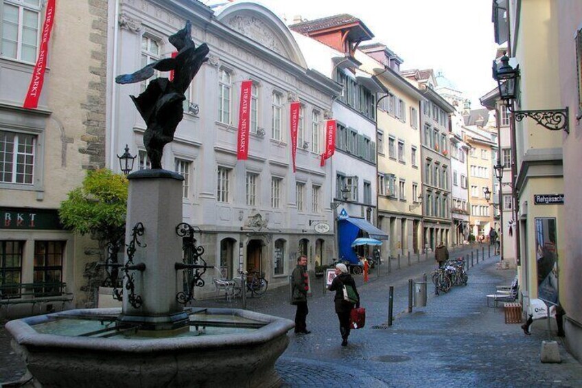 Experience Zurich Tour via Trams, Trains, Ferries and Cable Cars