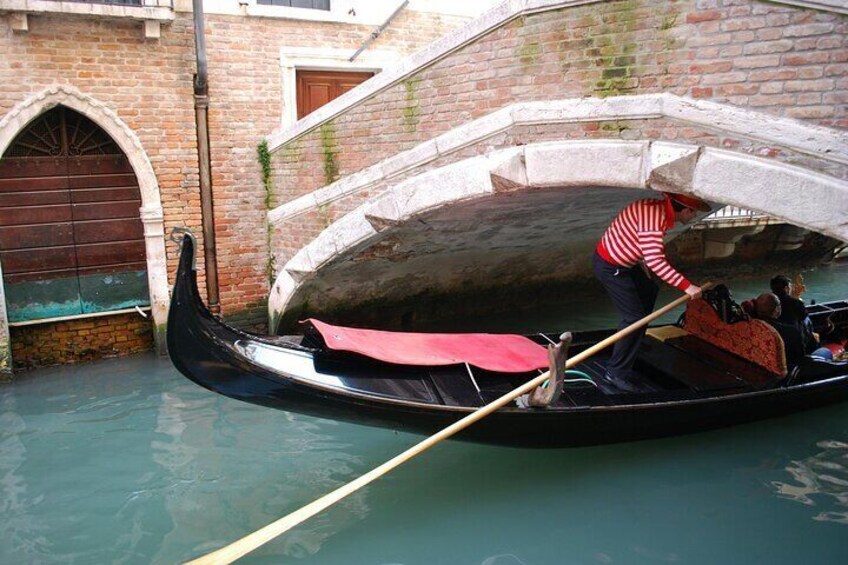 Shared Gondola Ride in Venice on the Grand Canal