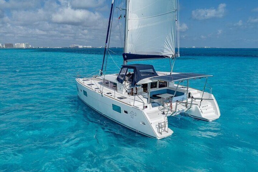 7hrs 42ft Luxury Catamaran Private Charter Cancun to Isla Mujeres