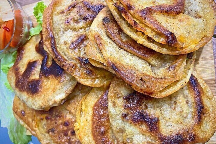 Cairo Downtown Food Tour with khan Elkhalili Market Visit