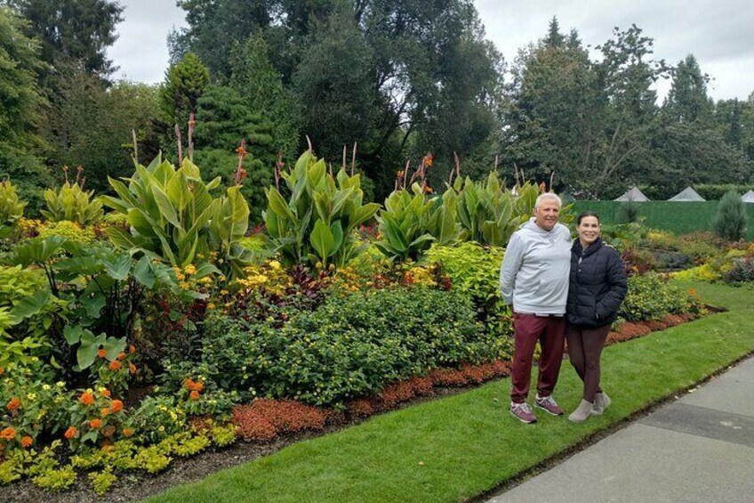 Stanley Park Tour:VIP Car–Small Group,Affordable,Valuable,Comfort