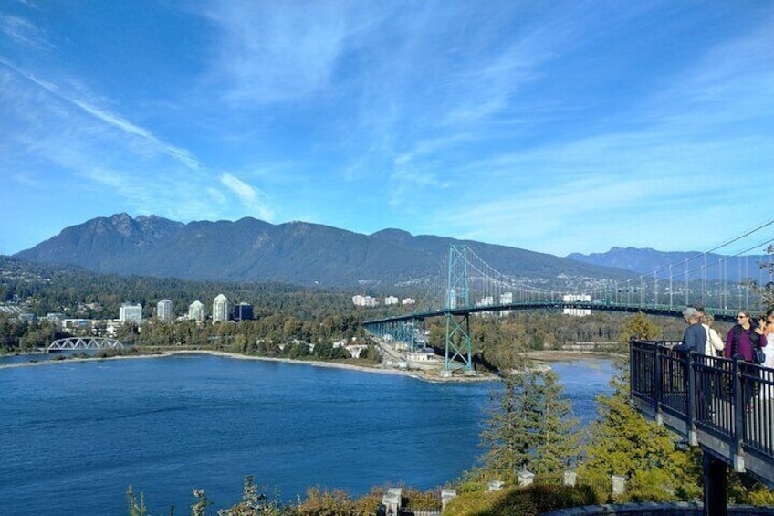 Stanley Park Tour:VIP Car–Small Group,Affordable,Valuable,Comfort