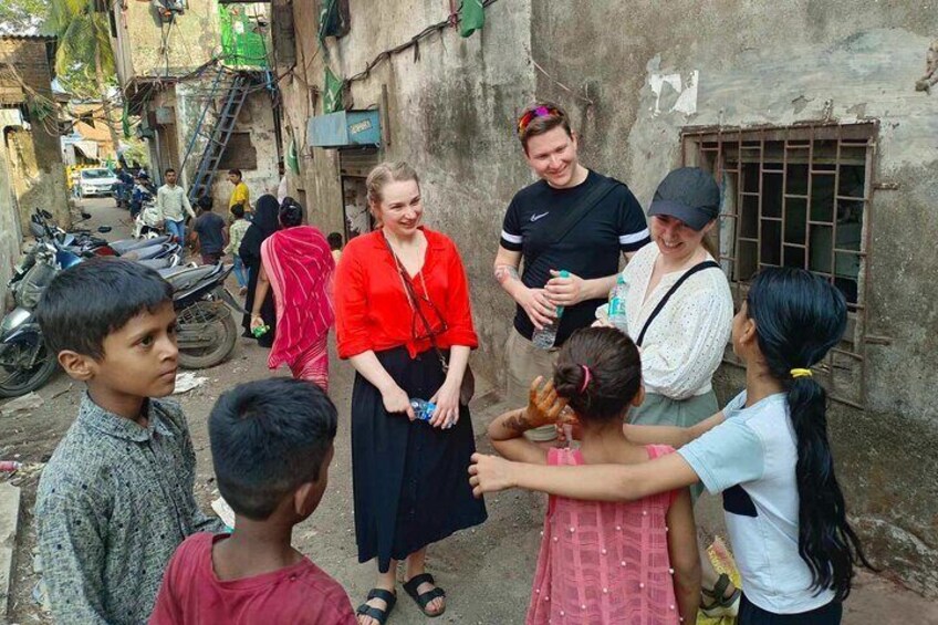 Best Mumbai Private Dhobi Ghat Laundry & Slum Tour with Pickup