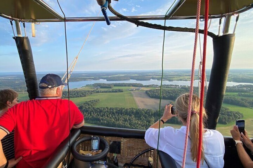 Hot air balloon flight Cerfontaine Lakes of the Hour