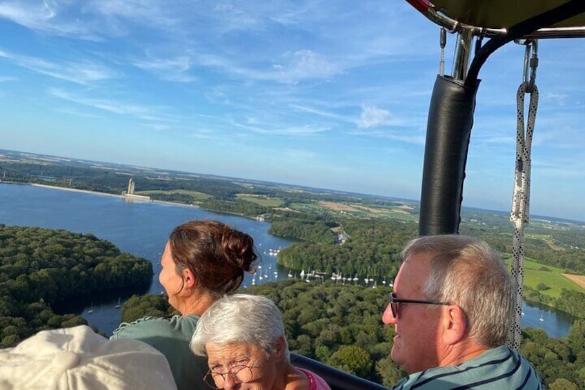 Hot air balloon flight Cerfontaine Lakes of the Hour