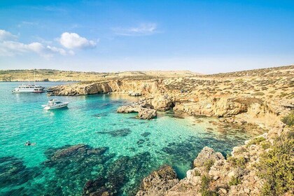 Gozo and Comino Sea Caves by Powerboat with Gozo Bus Tour