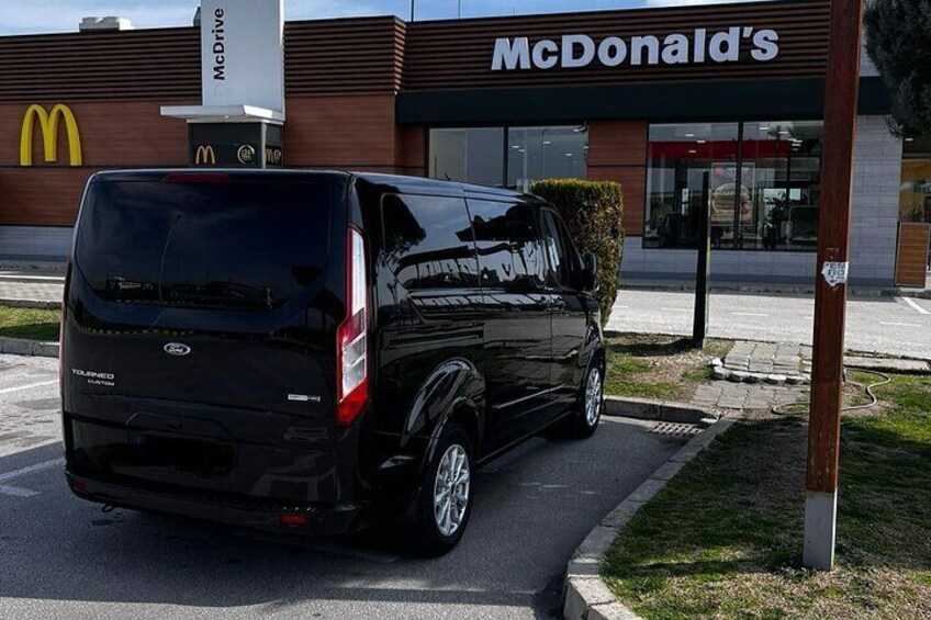 Ford tourneo van 7+1 
