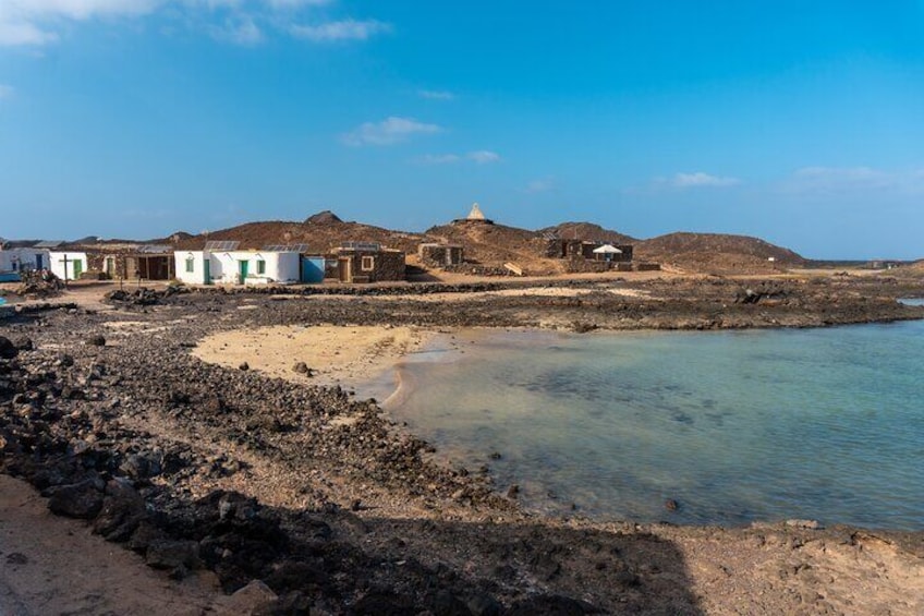 Contrast of Fuerteventura with optional ferry to Isla de Lobos
