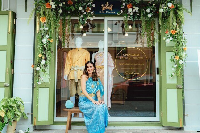 Bangkok Photography in Traditional Thai Costumes