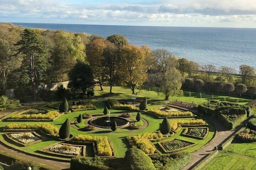 Dunrobin Gardens