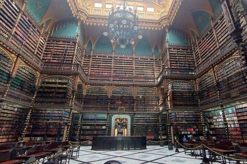 Inside the Royal Cabinet of Reading