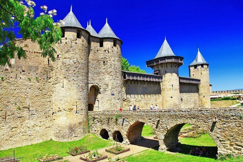 Explore Carcassonne in 60 minutes with a Local