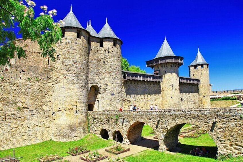 Explore Carcassonne in 60 minutes with a Local