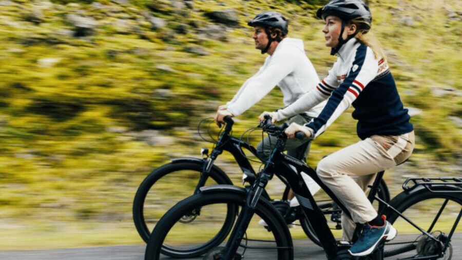 Molde: Highlights of Molde Guided Tour by e-Bike