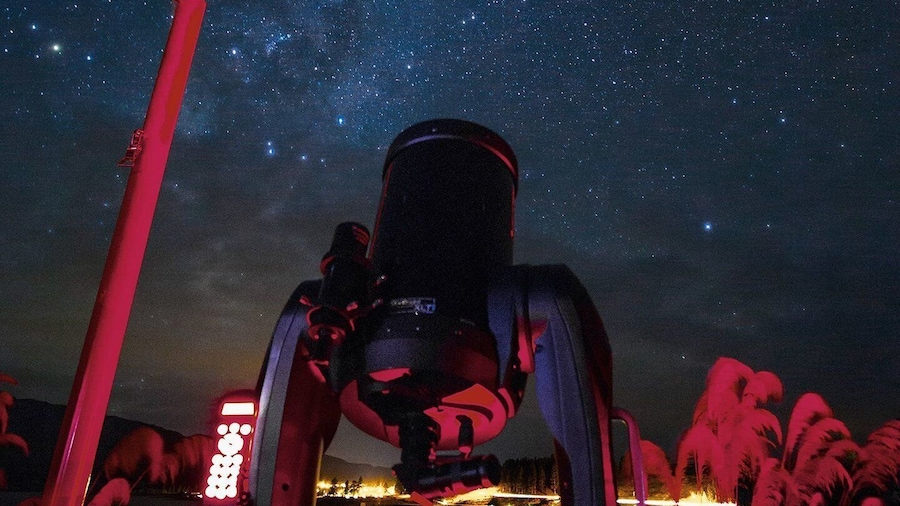Picture 1 for Activity Lake Tekapo: 1.5-Hour Hot Pools & Stargazing Experience