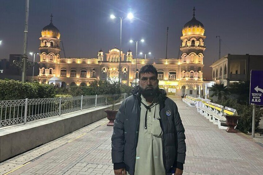 Nankana Sahib Gurdwara Janam Asthan Pilgrimage Day Trip
