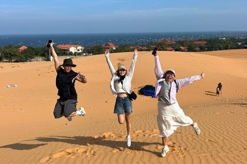 Mui Ne Sand Dunes Jeep Adventure: Explore with a Local Guide
