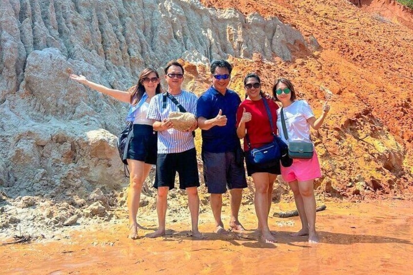 Mui Ne Sand Dunes Jeep Adventure: Explore with a Local Guide
