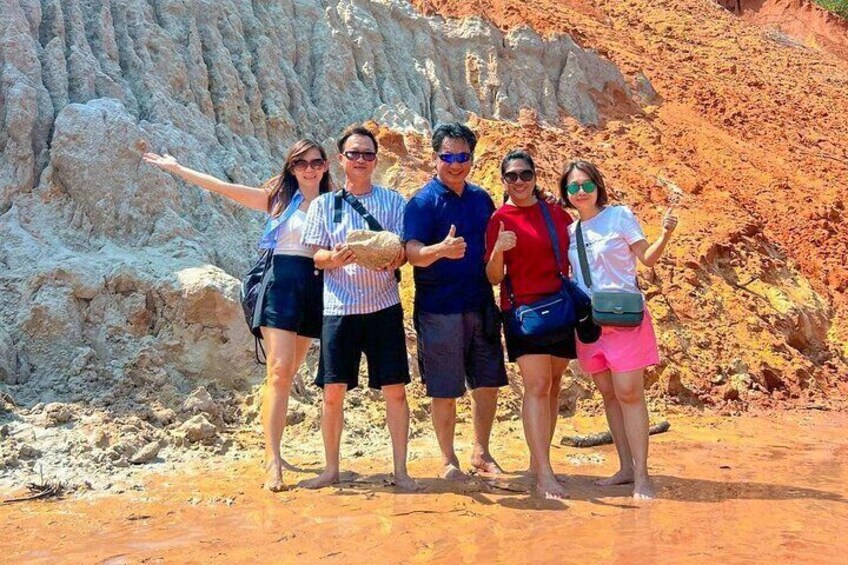 Mui Ne Sand Dunes Jeep Adventure: Explore with a Local Guide