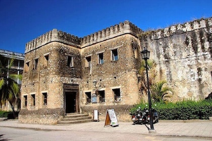 Jozani Forest, Stone Town & Spice Market Full Day Tour - Zanzibar