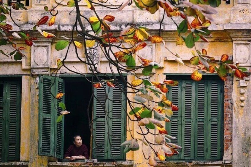 Hoa Lo Prison and Little Paris Tour in Hanoi