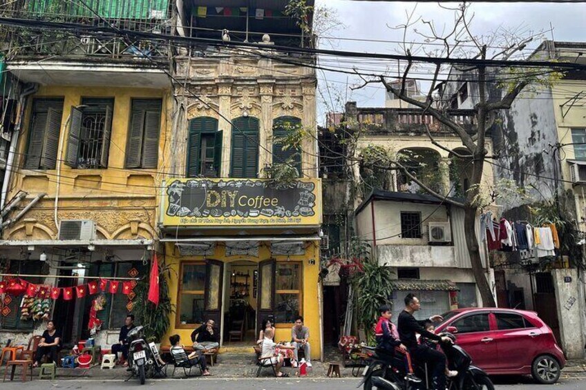 Hoa Lo Prison and Little Paris Tour in Hanoi