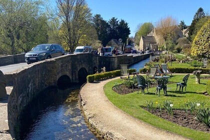 The Cotswolds Private Black Cab Tour with Hotel Pick up
